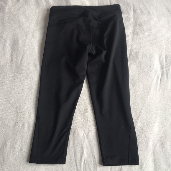 adidas Climalite Crops Size Small - Picture 2 of 8